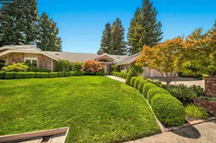 529 Carleton Way, Alamo, CA 94507 - Photo 2