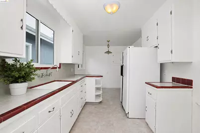 6556 Claremont Ave, Richmond, CA 94805 - Photo 8
