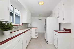 6556 Claremont Ave, Richmond, CA 94805 - Photo 8