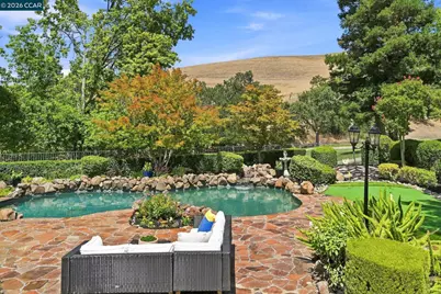 645 Birchwood Ct, Danville, CA 94506 - Photo 16