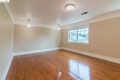 357 Alcatraz Ave, Oakland, CA 94618 - Photo 28