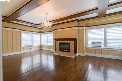 357 Alcatraz Ave, Oakland, CA 94618 - Photo 6