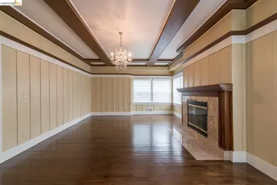 357 Alcatraz Ave, Oakland, CA 94618 - Photo 8
