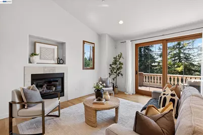 84 Siena Dr, Oakland, CA 94605 - Photo 8