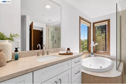 84 Siena Dr, Oakland, CA 94605 - Photo 32