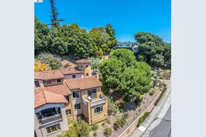 84 Siena Dr, Oakland, CA 94605 - Photo 48