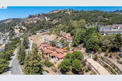 84 Siena Dr, Oakland, CA 94605 - Photo 46