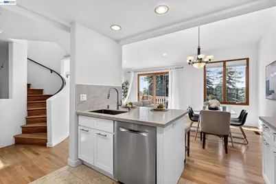 84 Siena Dr, Oakland, CA 94605 - Photo 18