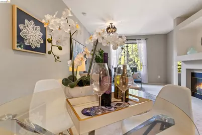 200 Caldecott Ln #206, Oakland, CA 94618 - Photo 6
