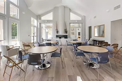 200 Caldecott Ln #206, Oakland, CA 94618 - Photo 20