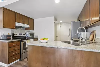 2537 Blue Rock Ct, San Jose, CA 95133 - Photo 10