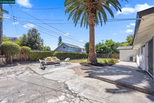 1320 Hookston Rd, Concord, CA 94518 - Photo 44
