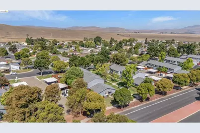 1651 Monterey Dr, Livermore, CA 94551 - Photo 28