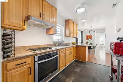 1390 31st St, Oakland, CA 94602 - Photo 12