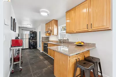 1390 31st St, Oakland, CA 94602 - Photo 10
