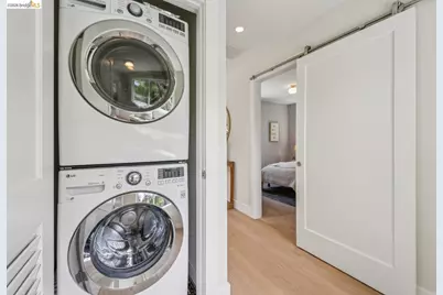6141 Aspinwall Rd, Oakland, CA 94611 - Photo 28