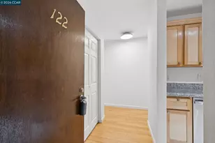 150 Pearl St, Oakland, CA 94611 - Photo 2