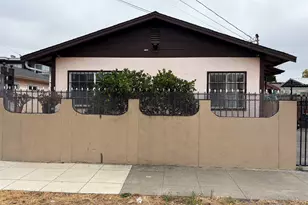 9024 Olive St, Oakland, CA 94603 - Photo 2
