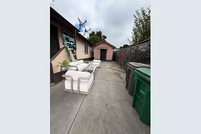 9024 Olive St, Oakland, CA 94603 - Photo 26