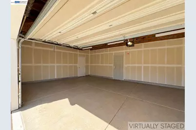 9736 Dynasty Way, Elk Grove, CA 95624 - Photo 16