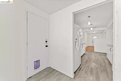 2136 Linden St, Oakland, CA 94607 - Photo 22