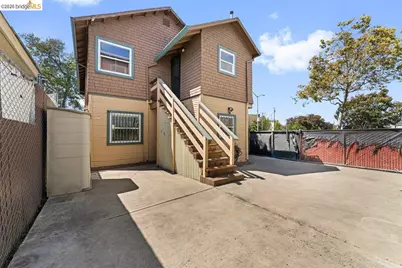 2136 Linden St, Oakland, CA 94607 - Photo 32