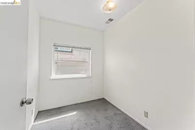 2136 Linden St, Oakland, CA 94607 - Photo 26