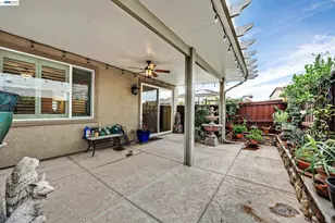 7001 Sitka Ct, Vacaville, CA 95687 - Photo 46