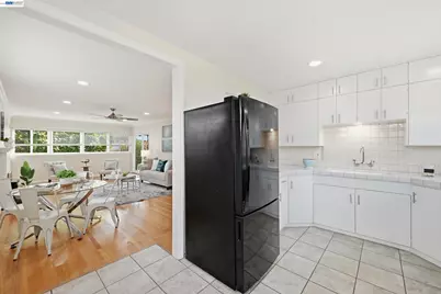 19026 Center St, Castro Valley, CA 94546 - Photo 16