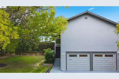 19026 Center St, Castro Valley, CA 94546 - Photo 2