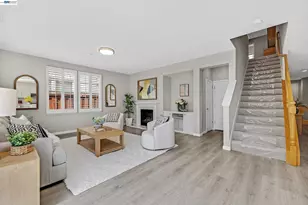 34500 Torrey Pine Ln, Union City, CA 94587 - Photo 12