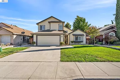1910 Harvest Landing Ct, Tracy, CA 95376 - Photo 2