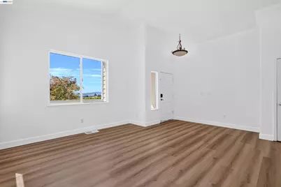 866 Bridgeway Cir, El Sobrante, CA 94803 - Photo 16
