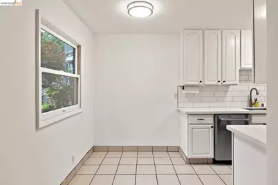 2922 Hillegass Ave #B, Berkeley, CA 94705 - Photo 14