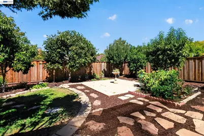 816 Catalina Dr, Livermore, CA 94550 - Photo 26