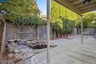 5683 Vintage Cir, Stockton, CA 95219 - Photo 6