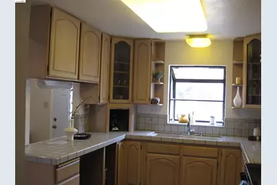15799 Dermody Ave, San Lorenzo, CA 94580 - Photo 12
