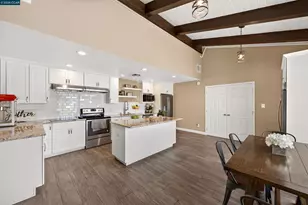 2115 Dalis, Concord, CA 94520 - Photo 32