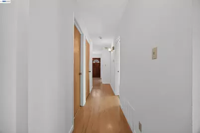 421 East Serrano Way, Stockton, CA 95207 - Photo 18