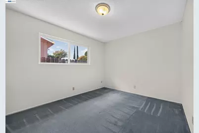 421 East Serrano Way, Stockton, CA 95207 - Photo 14