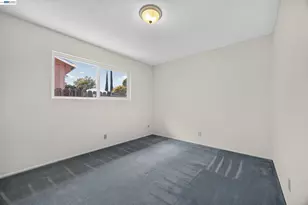421 E Serrano Way, Stockton, CA 95207 - Photo 14