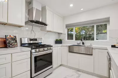 65 Seagull Dr, Richmond, CA 94804 - Photo 14