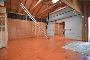 979 Grace Ave, Oakland, CA 94608 - Photo 26