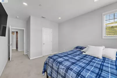 4061 Sarasta Bay Dr, Pittsburg, CA 94565 - Photo 28