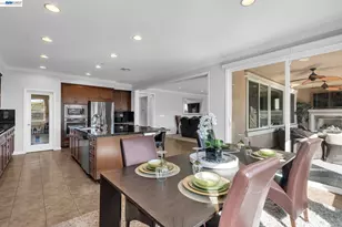 4061 Sarasta Bay Dr, Pittsburg, CA 94565 - Photo 18