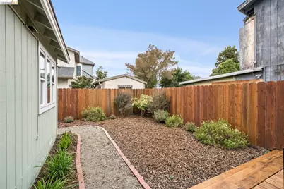 1014 10th St, Oakland, CA 94607 - Photo 40