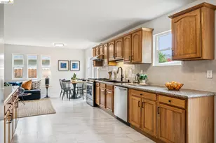 1014 10th St, Oakland, CA 94607 - Photo 14