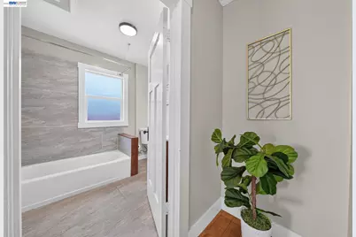 5823 Seminary Ct, Oakland, CA 94605 - Photo 36