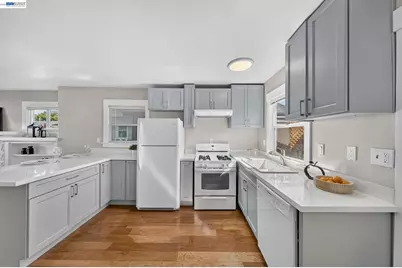 5823 Seminary Ct, Oakland, CA 94605 - Photo 28