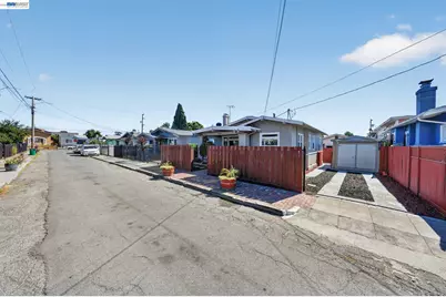 5823 Seminary Ct, Oakland, CA 94605 - Photo 10